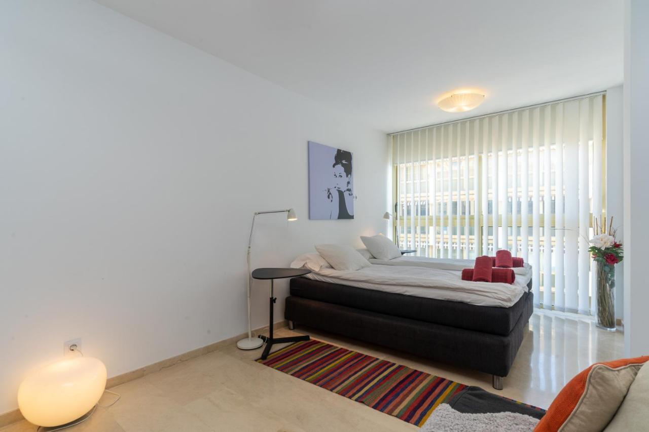 Unique First Line Apartment มาร์เบยา ภายนอก รูปภาพ